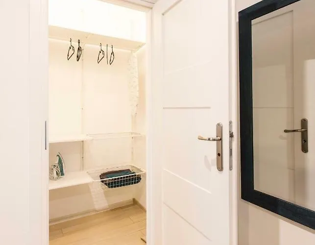 Apartment Heaven In 2 *