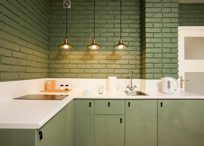 Apartment Heaven In 2 *